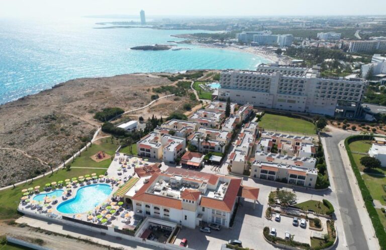 Overview Aktea Beach Village