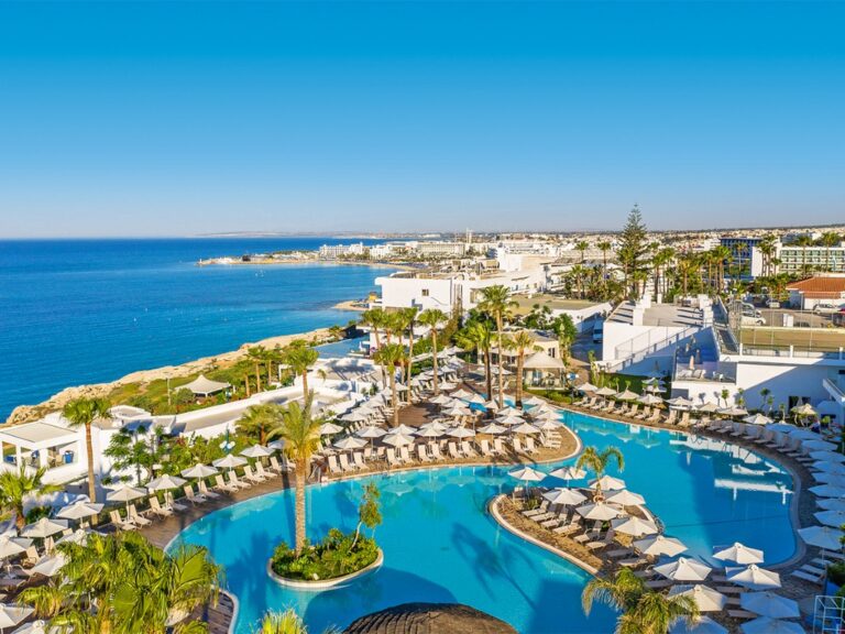 Overview zwembad van Atlanticas sun garden beach