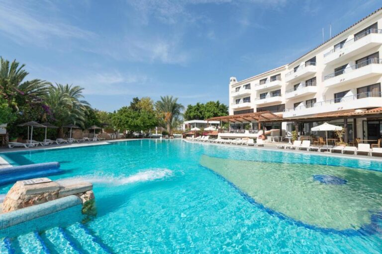 Paphos Gardens Holiday Resort Zwembad