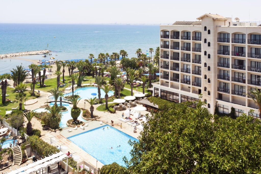 Overview van Sandy Beach Hotel & Spa