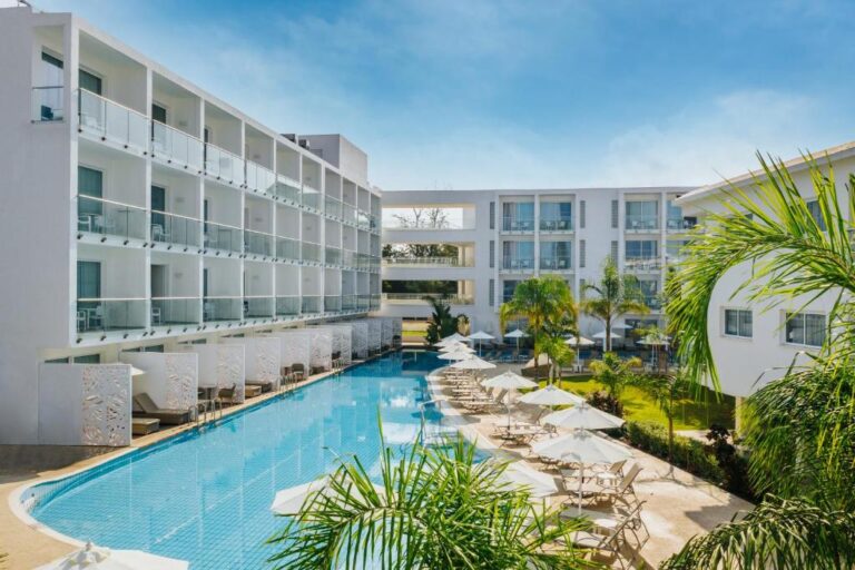 Zwembad van Sofianna resort & Spa