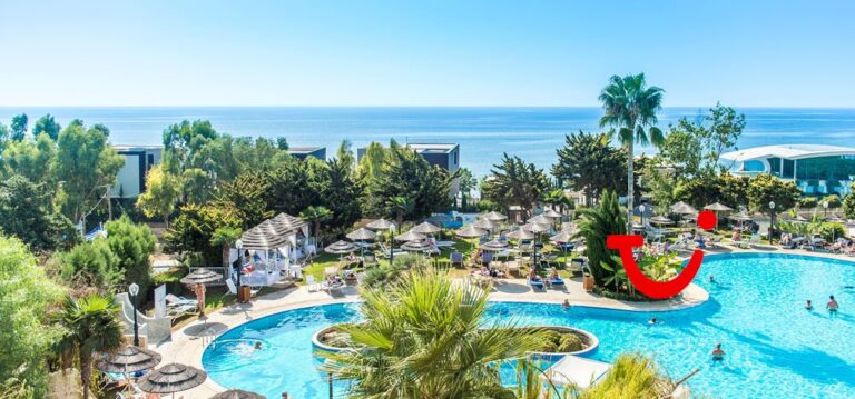 Atlantic bay hotel op cyprus