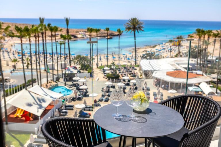 Pavlo napa beach op cyprus