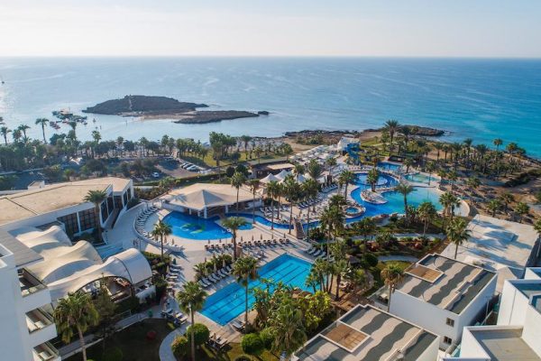 Overview van Adams Beach Deluxe Wing