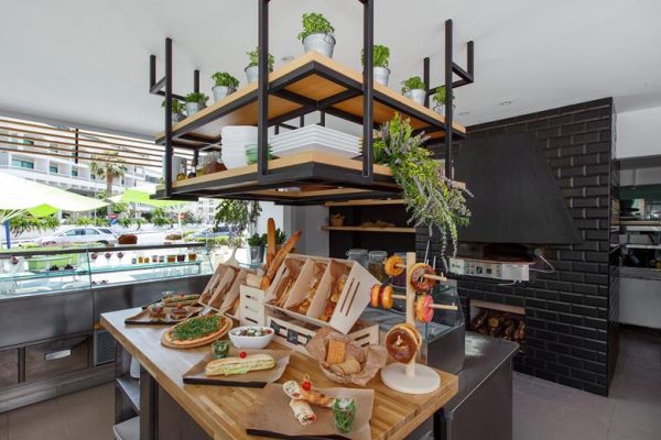 Keuken en ontbijt buffet bij Aliathon Resort