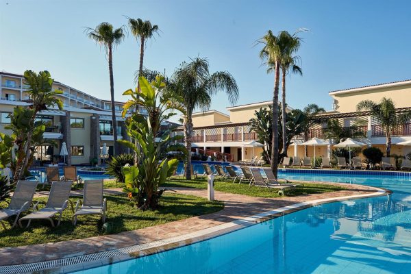 Atlantica Aeneas resort & Spa buitenzwembad