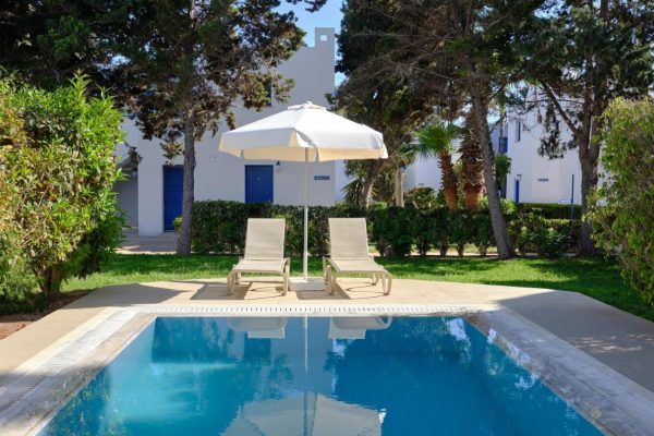 Swim up zwembad met ligbedjes Atlantica Callosito