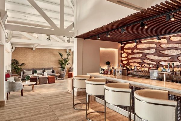 bar bij Atlantica Mare Village Ayia Napa