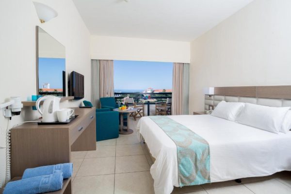 Kamer met balkon van Avanti hotel