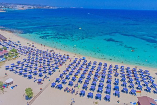 Het chrysomare beach hotel op cyprus