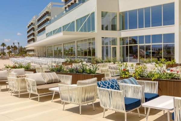 lounge bij Chrysomare Beach Hotel