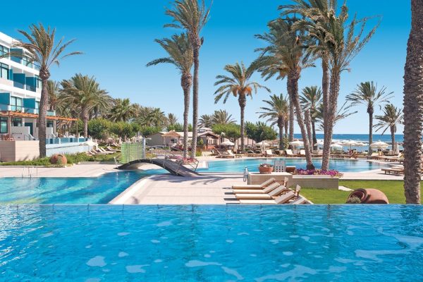 Zwembad bij Constantinoua Bros Asimina Suites