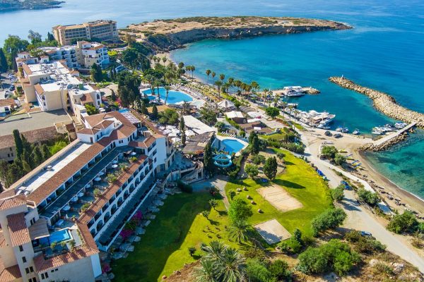 Overview hotel Coral Beach Hotel