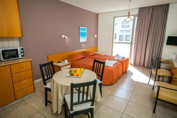 Kamer bij Crystallo Apartments