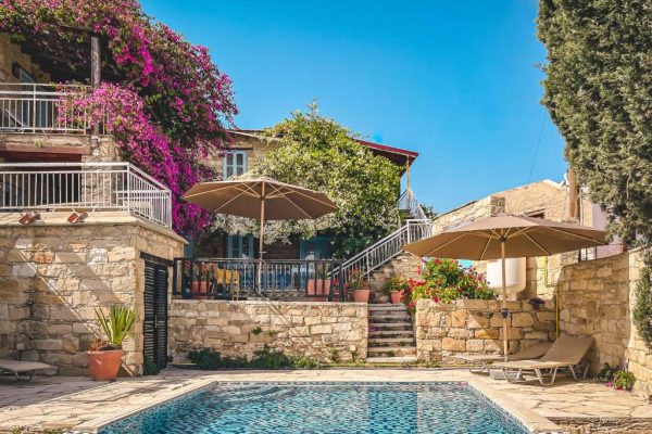 Zwembad bij Cyprus Villages Traditional Houses