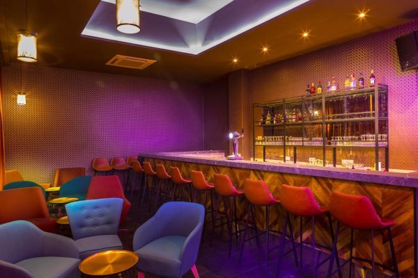 Bar bij Leonardo Laura Beach en Splash Resort
