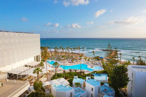 Leonardo plaza ypria maris beach op het eiland cyprus