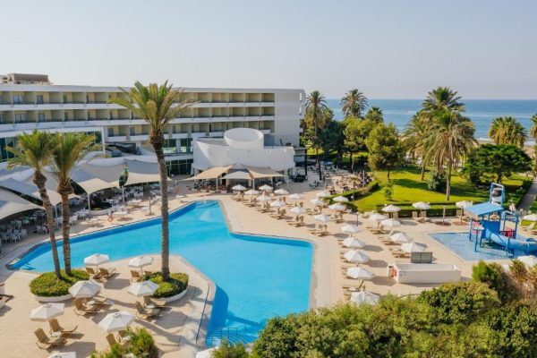 Zwembad van Louis Imperial Beach