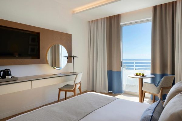 Kamer van Mediterranean Beach