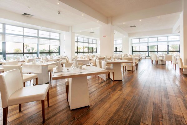 Restaurant van Sandy Beach Hotel & Spa