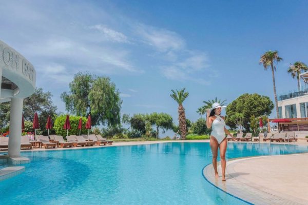 zwembad van st raphael resort